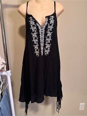 Moral Fiber Black Top with White Woven Label